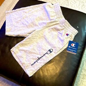 NWT Champion athletic wear pull up shorts with 2 side pockets